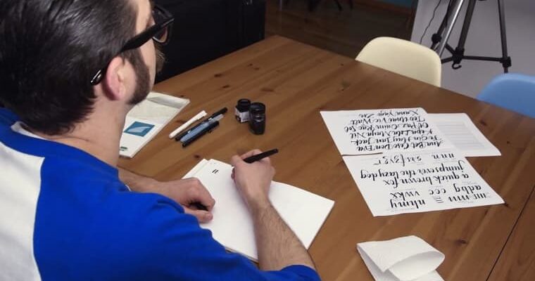 Calligraphy and Rock-n-Roll (Spanish, Multisub)