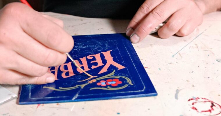 Fileteado Porteño Illustration and Ornamentation of Posters (Spanish, Multisub)